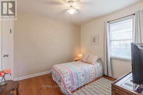 58 Bloomfield Avenue, St. Catharines, ON - Indoor Photo Showing Bedroom