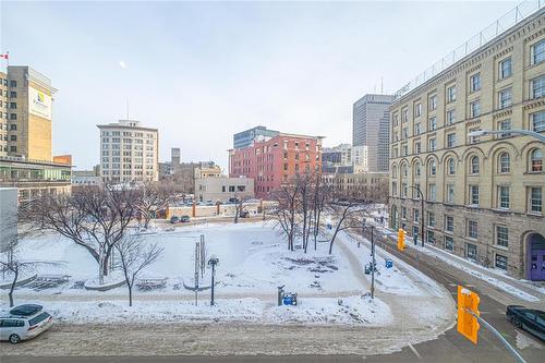 301 283 Bannatyne Avenue, Winnipeg, MB - Outdoor