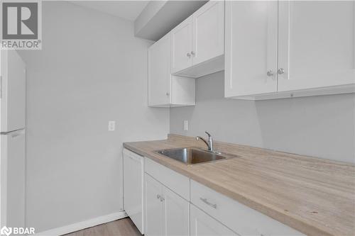 25 Prince Of Wales Drive Unit# 3A, Belleville, ON - Indoor Photo Showing Kitchen