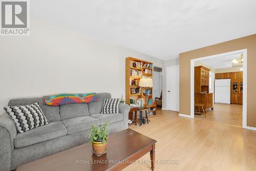 44 Hasler Street, Addington Highlands, ON - Indoor Photo Showing Living Room