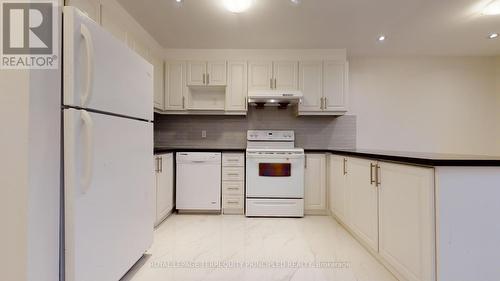 2 - 379 Jane Street, Toronto, ON - Indoor Photo Showing Kitchen