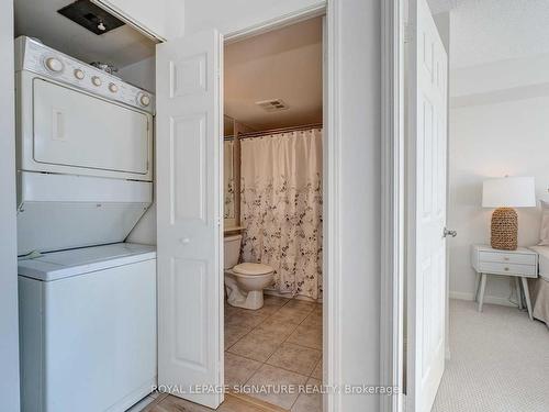 901-311 Richmond St E, Toronto, ON - Indoor Photo Showing Laundry Room