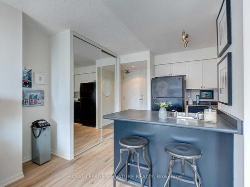 901-311 Richmond St E, Toronto, ON - Indoor Photo Showing Kitchen