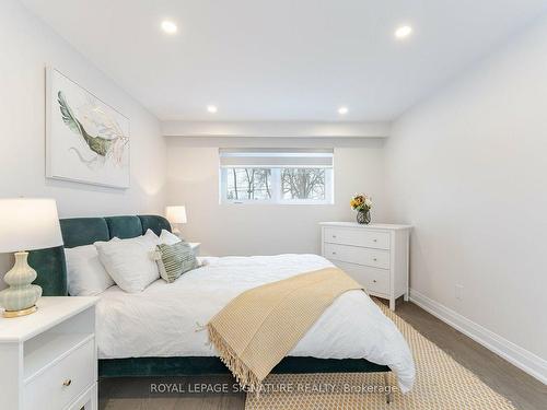 388 Antigua Rd, Mississauga, ON - Indoor Photo Showing Bedroom