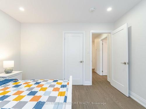 388 Antigua Rd, Mississauga, ON - Indoor Photo Showing Bedroom