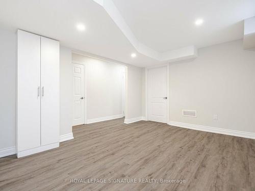 388 Antigua Rd, Mississauga, ON - Indoor Photo Showing Other Room