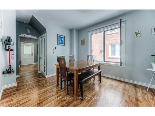 21 Wellington St N, Kitchener, ON - Indoor Photo Showing Dining Room