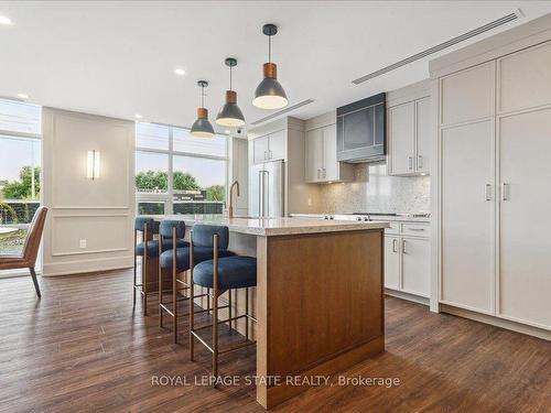 815-460 Dundas St E, Hamilton, ON - Indoor Photo Showing Kitchen With Upgraded Kitchen