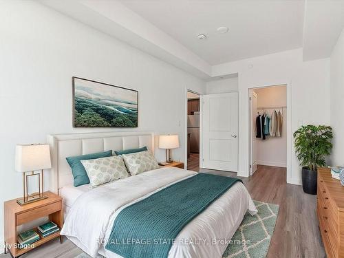 815-460 Dundas St E, Hamilton, ON - Indoor Photo Showing Bedroom