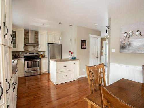 Kitchen - 18 Allée Georgine, Les Îles-De-La-Madeleine, QC - Indoor Photo Showing Kitchen