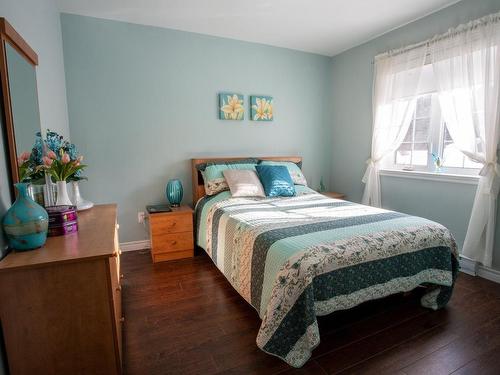 Bedroom - 18 Allée Georgine, Les Îles-De-La-Madeleine, QC - Indoor Photo Showing Bedroom