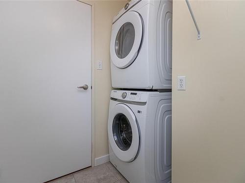 204-1010 View St, Victoria, BC - Indoor Photo Showing Laundry Room