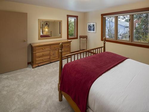 213 Mary St, Victoria, BC - Indoor Photo Showing Bedroom