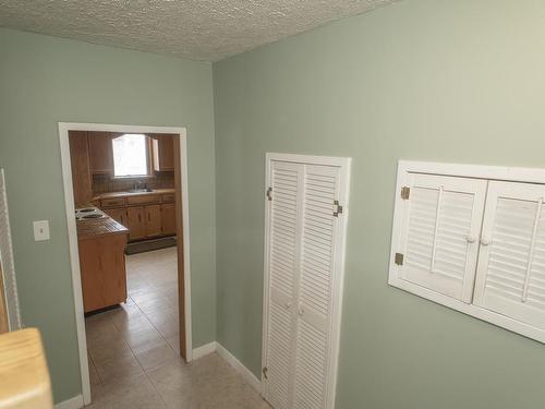 460 Leslie Avenue, Thunder Bay, ON - Indoor Photo Showing Other Room