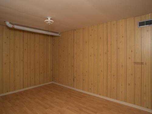 460 Leslie Avenue, Thunder Bay, ON - Indoor Photo Showing Other Room