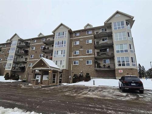 305 620 Red River Road, Thunder Bay, ON - Outdoor With Balcony With Facade