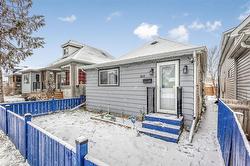 217 Kilbride AVE  Winnipeg, MB R2V 0Z9