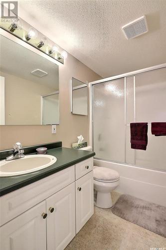 203 544 River Street E, Prince Albert, SK - Indoor Photo Showing Bathroom