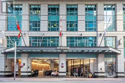 4904 - 311 Bay Street, Toronto, ON - Outdoor