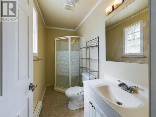 6215 Maple Drive, Osoyoos, BC - Indoor Photo Showing Bathroom