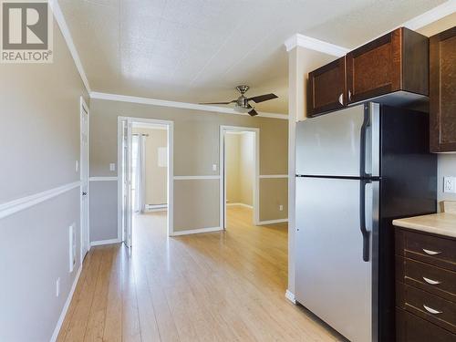 6215 Maple Drive, Osoyoos, BC - Indoor Photo Showing Kitchen