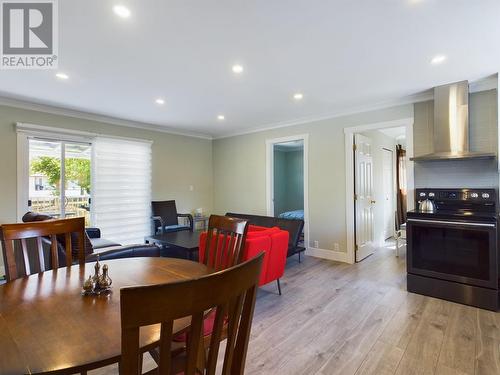 6215 Maple Drive, Osoyoos, BC - Indoor Photo Showing Dining Room