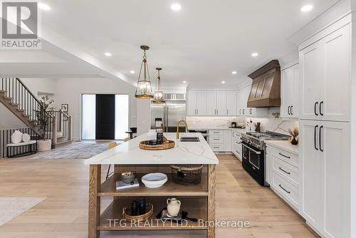 191 Woodlea Crescent, Oshawa (Northglen), ON - Indoor Photo Showing Kitchen With Double Sink With Upgraded Kitchen