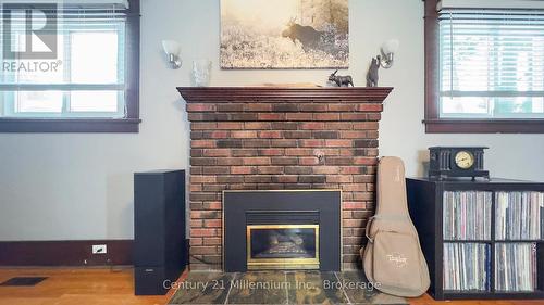 271 9Th Street, Hanover, ON - Indoor With Fireplace