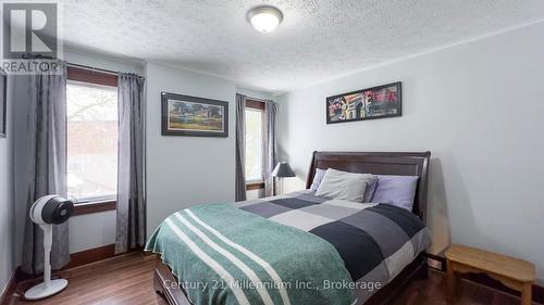 271 9Th Street, Hanover, ON - Indoor Photo Showing Bedroom