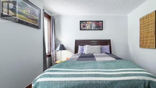 271 9Th Street, Hanover, ON - Indoor Photo Showing Bedroom