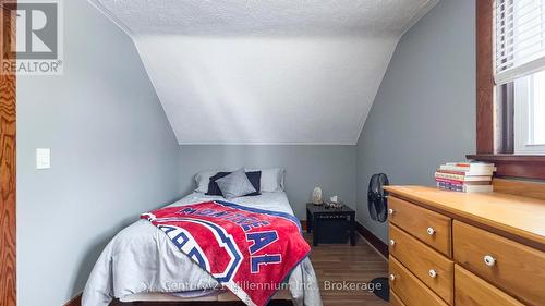 271 9Th Street, Hanover, ON - Indoor Photo Showing Bedroom