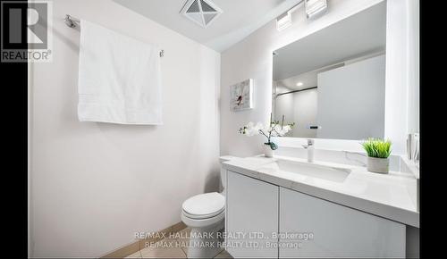 3208 - 125 Village Green Square, Toronto, ON - Indoor Photo Showing Bathroom