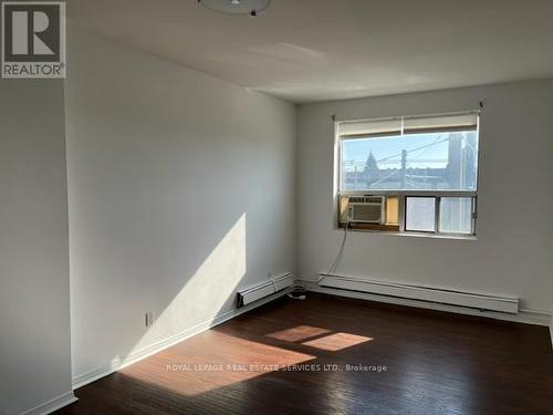 3 - 1434 Queen Street E, Toronto, ON - Indoor Photo Showing Other Room