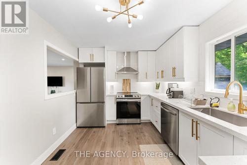 15 32Nd Street S, Wasaga Beach, ON - Indoor Photo Showing Kitchen With Stainless Steel Kitchen