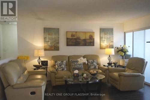 2008 - 145 Hillcrest Avenue, Mississauga, ON - Indoor Photo Showing Living Room