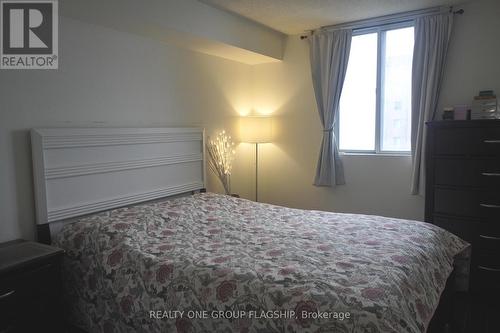 2008 - 145 Hillcrest Avenue, Mississauga, ON - Indoor Photo Showing Bedroom