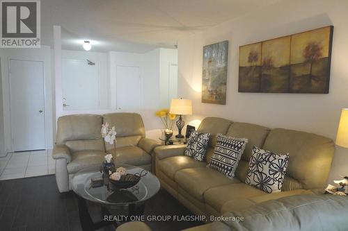 2008 - 145 Hillcrest Avenue, Mississauga, ON - Indoor Photo Showing Living Room