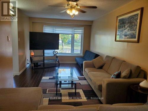 3141 Harold Sheard Drive, Mississauga, ON - Indoor Photo Showing Living Room