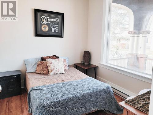 52 Becher Street, London, ON - Indoor Photo Showing Bedroom