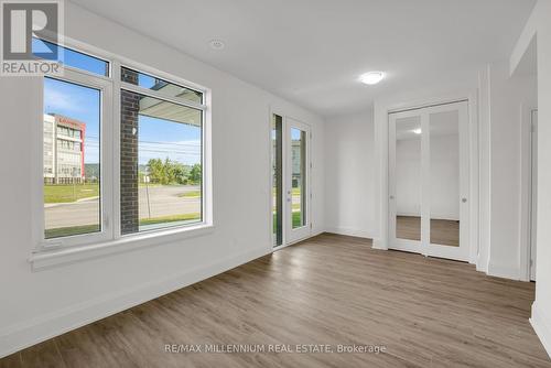 80 Windward Drive, Grimsby, ON - Indoor Photo Showing Other Room