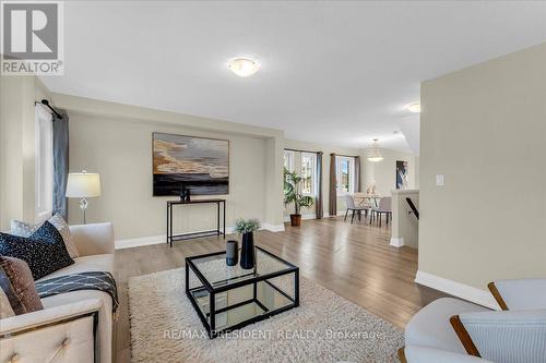 140 Ian Ormston Drive, Kitchener, ON - Indoor Photo Showing Living Room