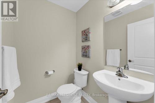 140 Ian Ormston Drive, Kitchener, ON - Indoor Photo Showing Bathroom