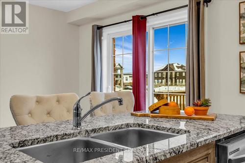 140 Ian Ormston Drive, Kitchener, ON - Indoor Photo Showing Kitchen With Double Sink With Upgraded Kitchen