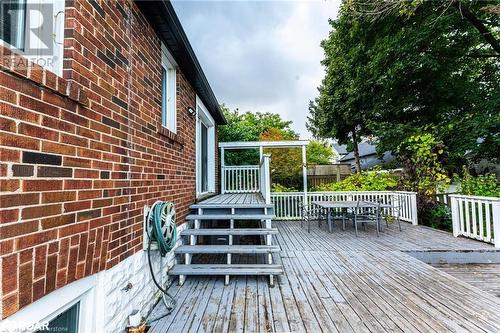 View of wooden terrace - 90 East 11Th Street, Hamilton, ON - Outdoor