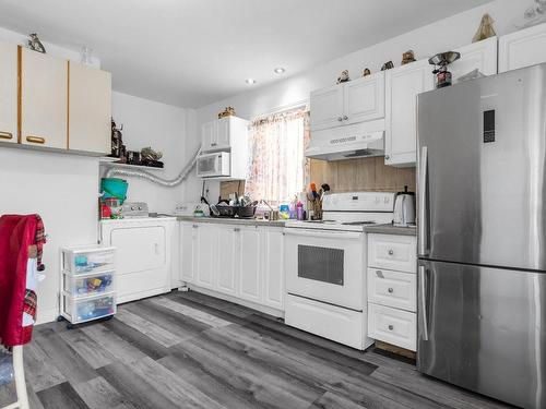 Cuisine - 665 73E Avenue, Laval (Chomedey), QC - Indoor Photo Showing Kitchen