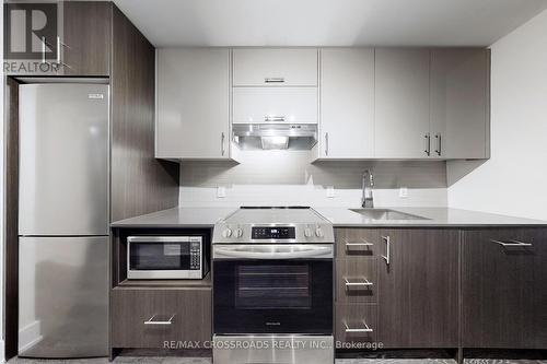 2006 - 188 Fairview Mall Drive, Toronto, ON - Indoor Photo Showing Kitchen