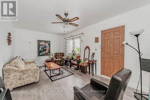 48 Alma Street S, Guelph (Central West), ON - Indoor Photo Showing Living Room