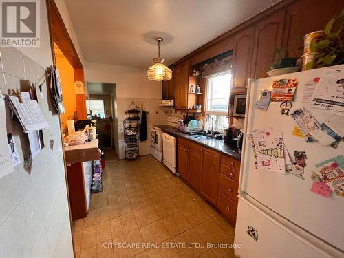 244 Rosethorn Avenue, Toronto, ON - Indoor Photo Showing Kitchen