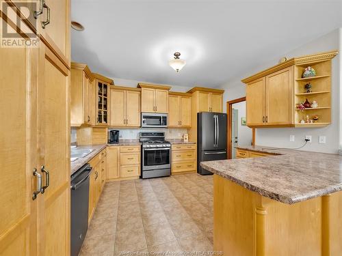 7126 Driver Lane, Amherstburg, ON - Indoor Photo Showing Kitchen