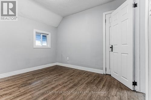 28 Francis Street, Hamilton, ON - Indoor Photo Showing Other Room